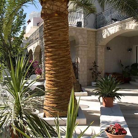 Apartments Marco Polo Banjol Bagian luar foto